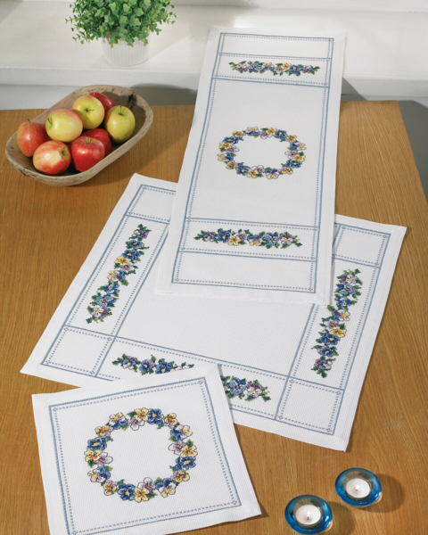 Broderikit Violer 34 x 94 cm