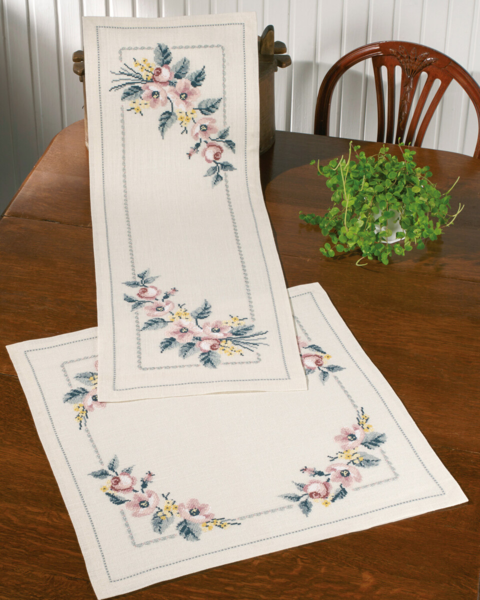 Broderikit Roser på hør 36 x 104 cm