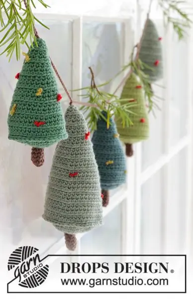0-1578 Christmas Woods Garland by DROPS Design