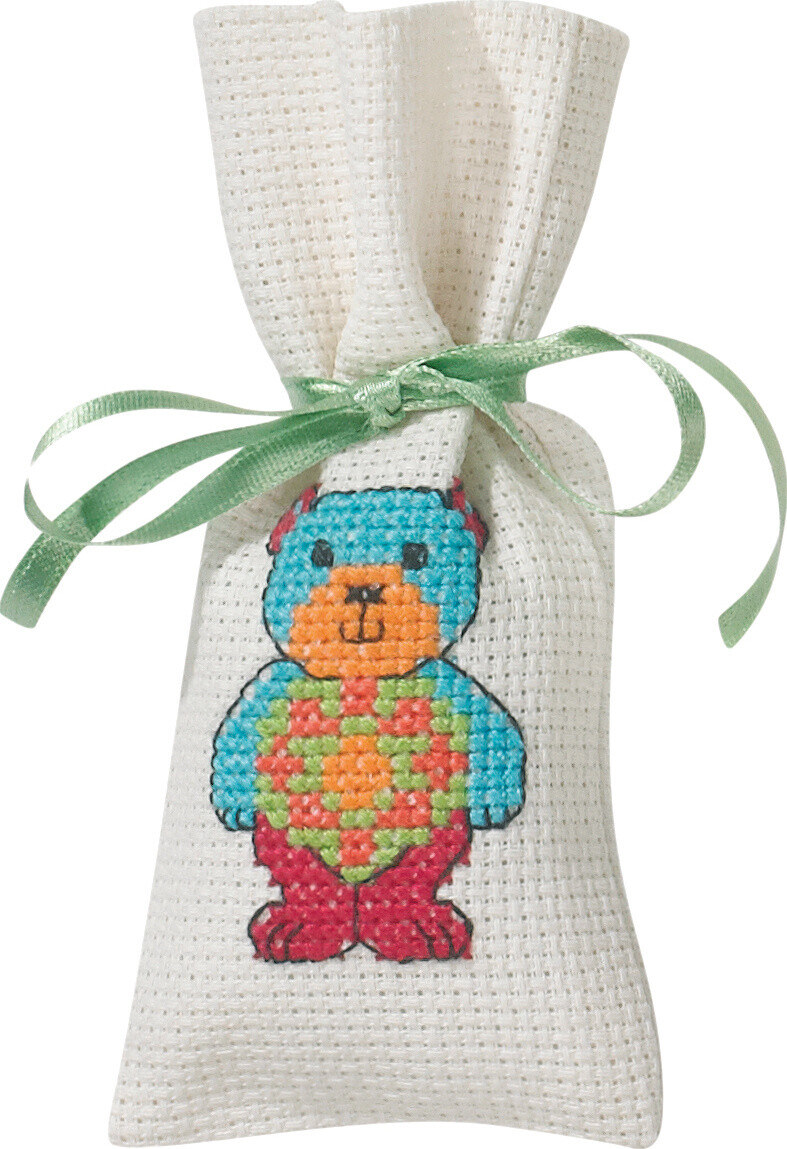 Broderikit Bamse med blomst 6 x 12 cm