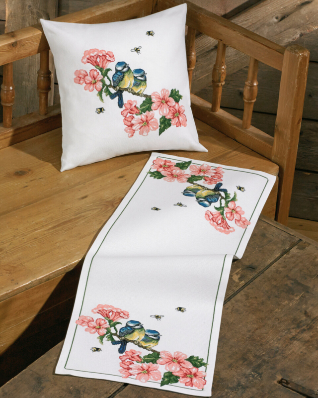 Broderikit Mejser i blomster 33 x 87 cm