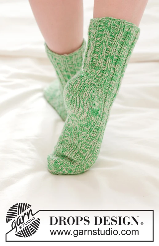 50-25 Speckled Moss Socks by DROPS Design