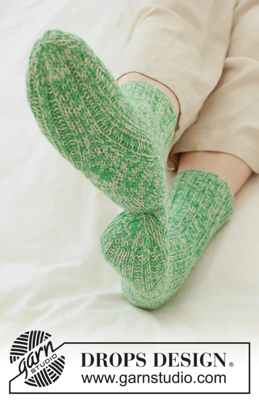 50-25 Speckled Moss Socks by DROPS Design