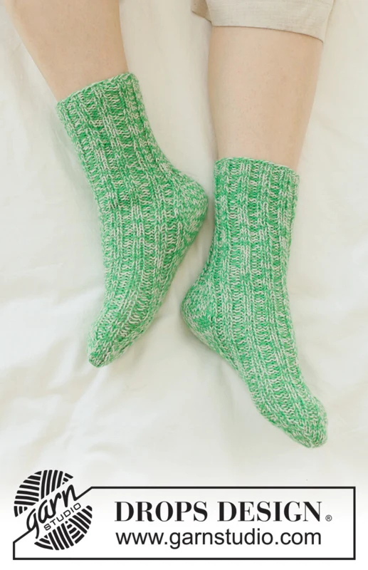 50-25 Speckled Moss Socks by DROPS Design