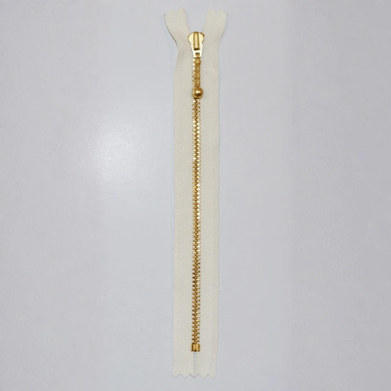 YKK Fast Lynlås, Messing, 4 mm 841 Ecru