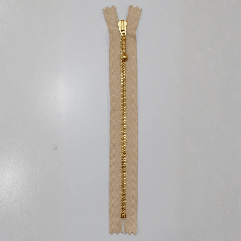 YKK Fast Lynlås, Messing, 4 mm 572 Sand