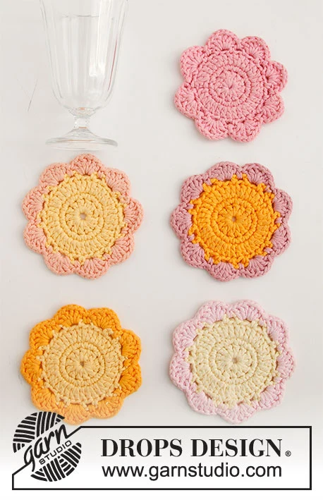 0-1497 Blossom Coasters by DROPS Design