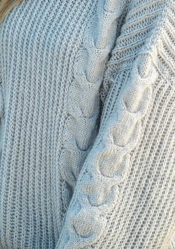 1809 Sweater med fletning