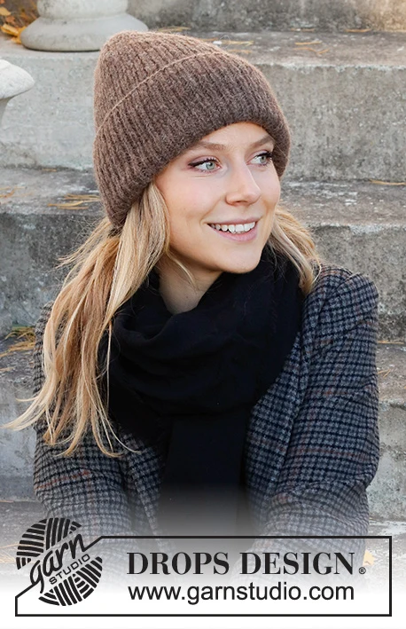 214-67 Winter Smiles Hat by DROPS Design