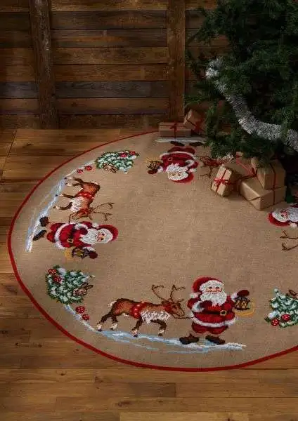 Juletræstæppe broderikit julemand med rensdyr