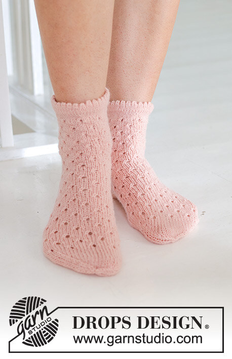 247-19 Pretty in Peach Socks by DROPS Design