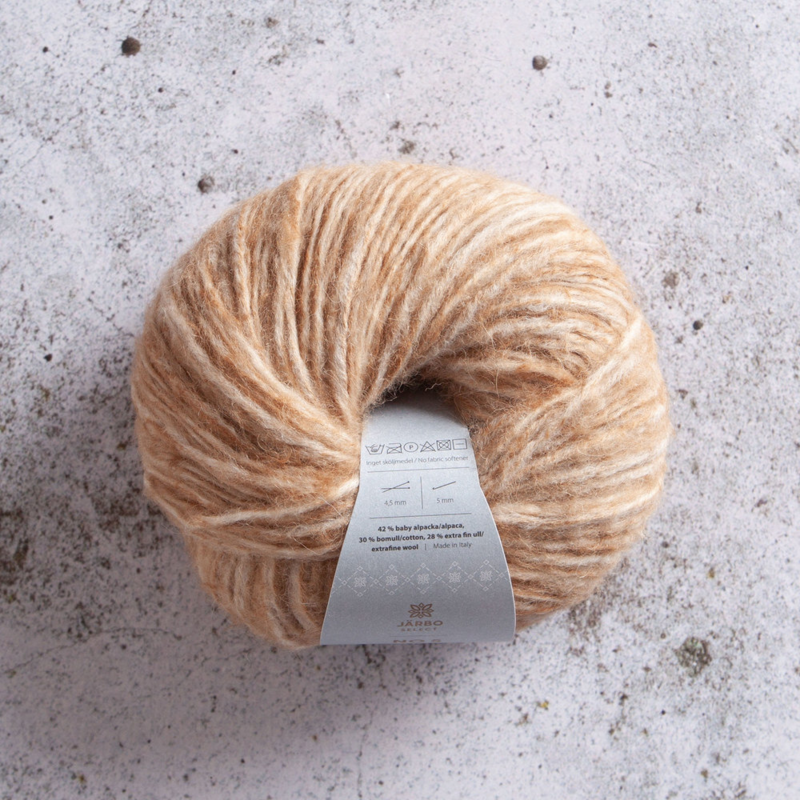 Järbo Select No 5 Botanically Dyed Alpaca Blend 01 Onion skins