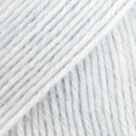 DROPS Fabel Uni Colour 126 Bleg himmel