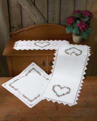 Broderikit Hardanger med vinterbær 28x67 cm