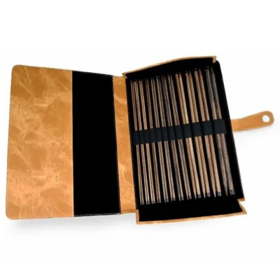 LYKKE Jumperpindesæt Umber, Tan, 35 cm